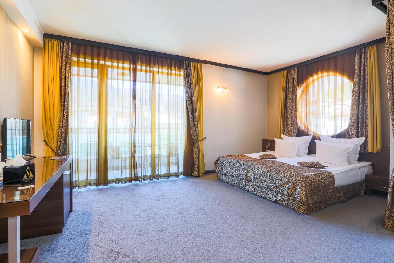 Spa Hotel Persenk Devin Exterior foto A room at the hotel