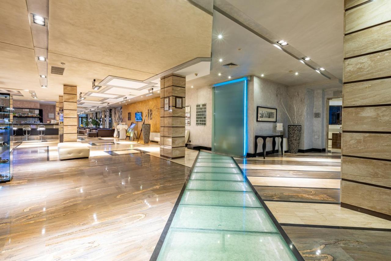 Spa Hotel Persenk Devin Exterior foto Lobby
