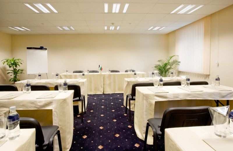 Spa Hotel Persenk Devin Exterior foto Meeting room